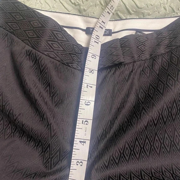 NWT Women’s Tahari Dress Pants Black Color Size 6 Geometric Print New - Picture 6 of 9